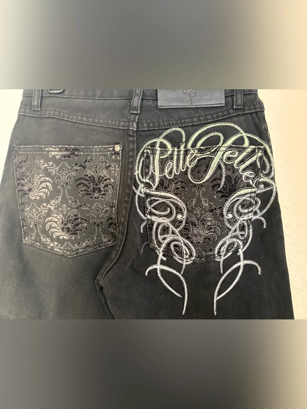 Pelle Pelle Black Embroidered Designer Jeans Women’s Size 28 Straight Leg